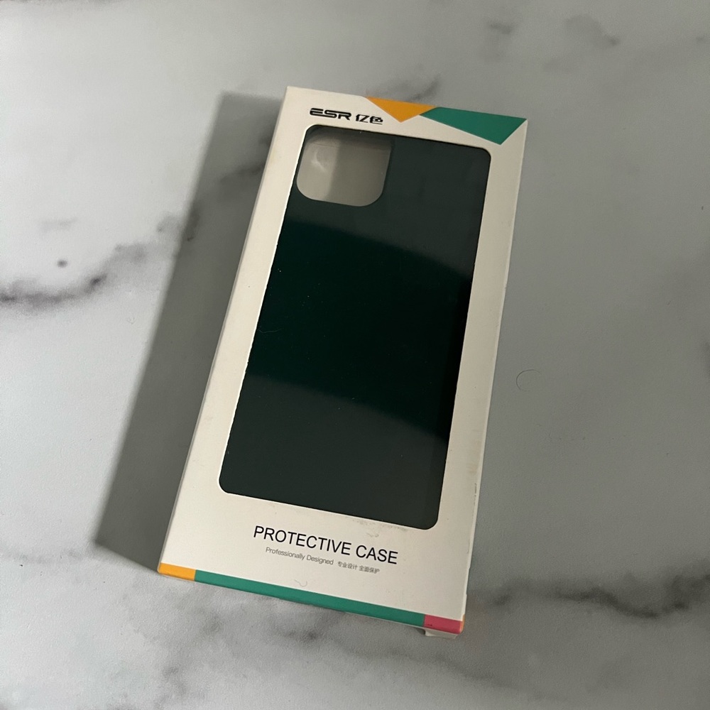 ESR case for iPhone 11 Pro - Emerald Forest Green